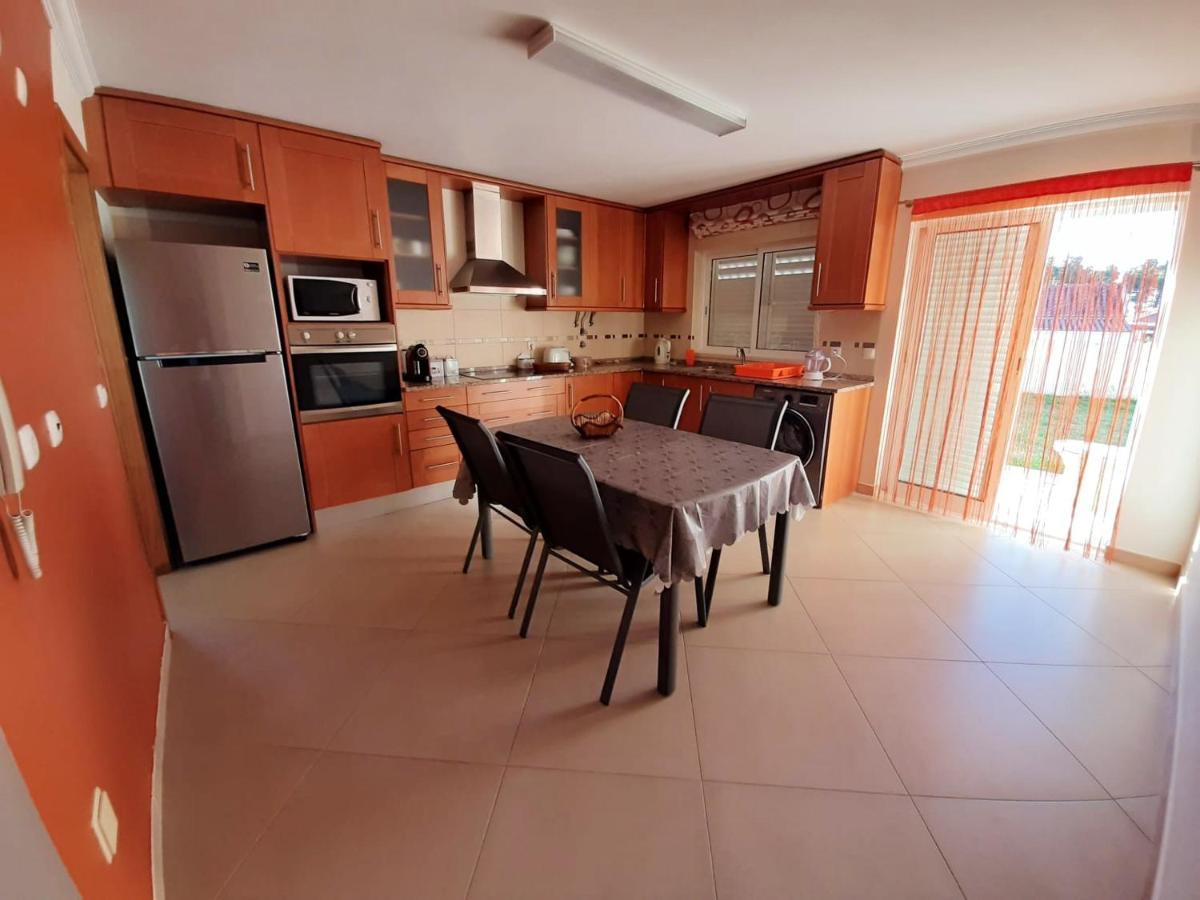 Spacious House In Aldeia Dos Pinheiros With Pool アゼイタオン エクステリア 写真