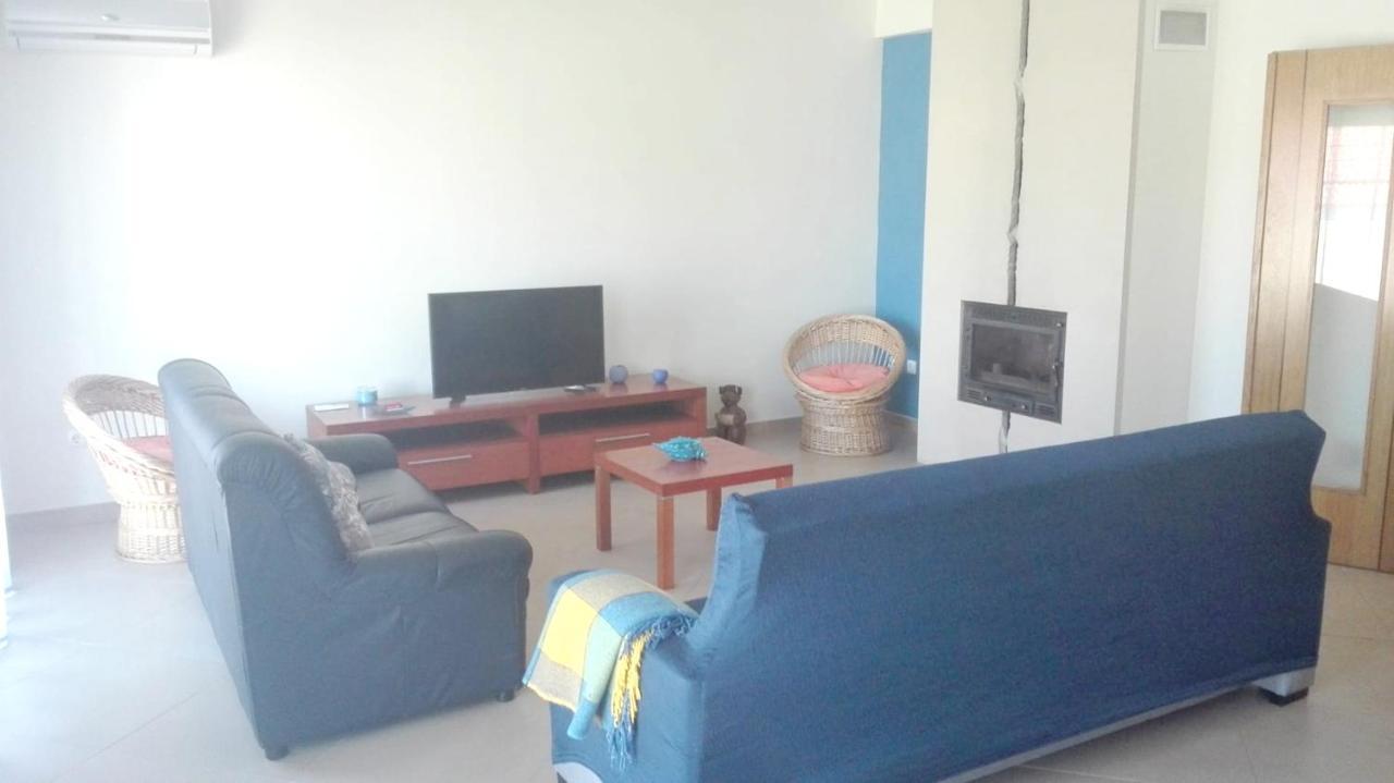 Spacious House In Aldeia Dos Pinheiros With Pool アゼイタオン エクステリア 写真