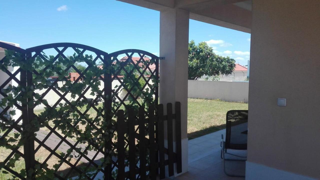 Spacious House In Aldeia Dos Pinheiros With Pool アゼイタオン エクステリア 写真