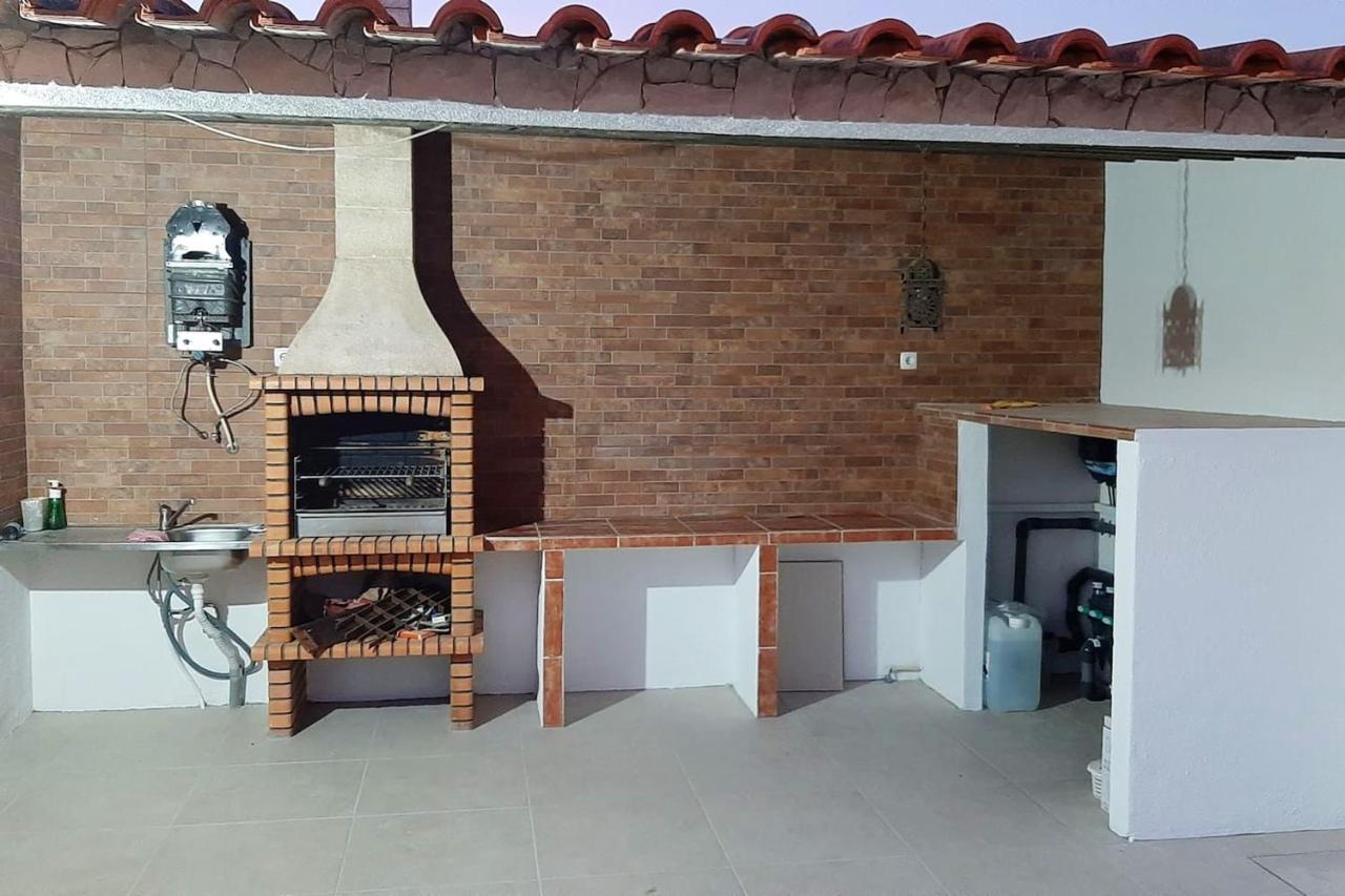 Spacious House In Aldeia Dos Pinheiros With Pool アゼイタオン エクステリア 写真