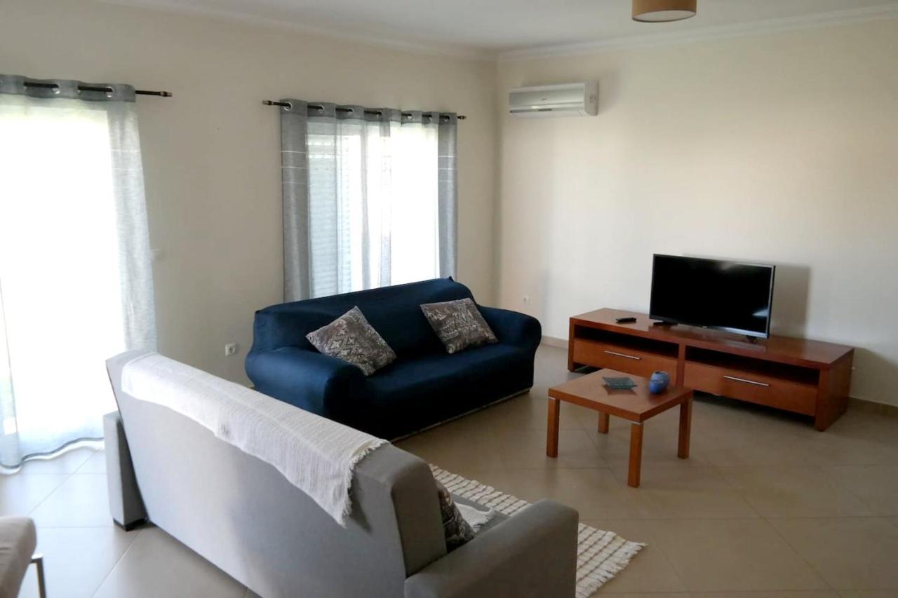 Spacious House In Aldeia Dos Pinheiros With Pool アゼイタオン エクステリア 写真