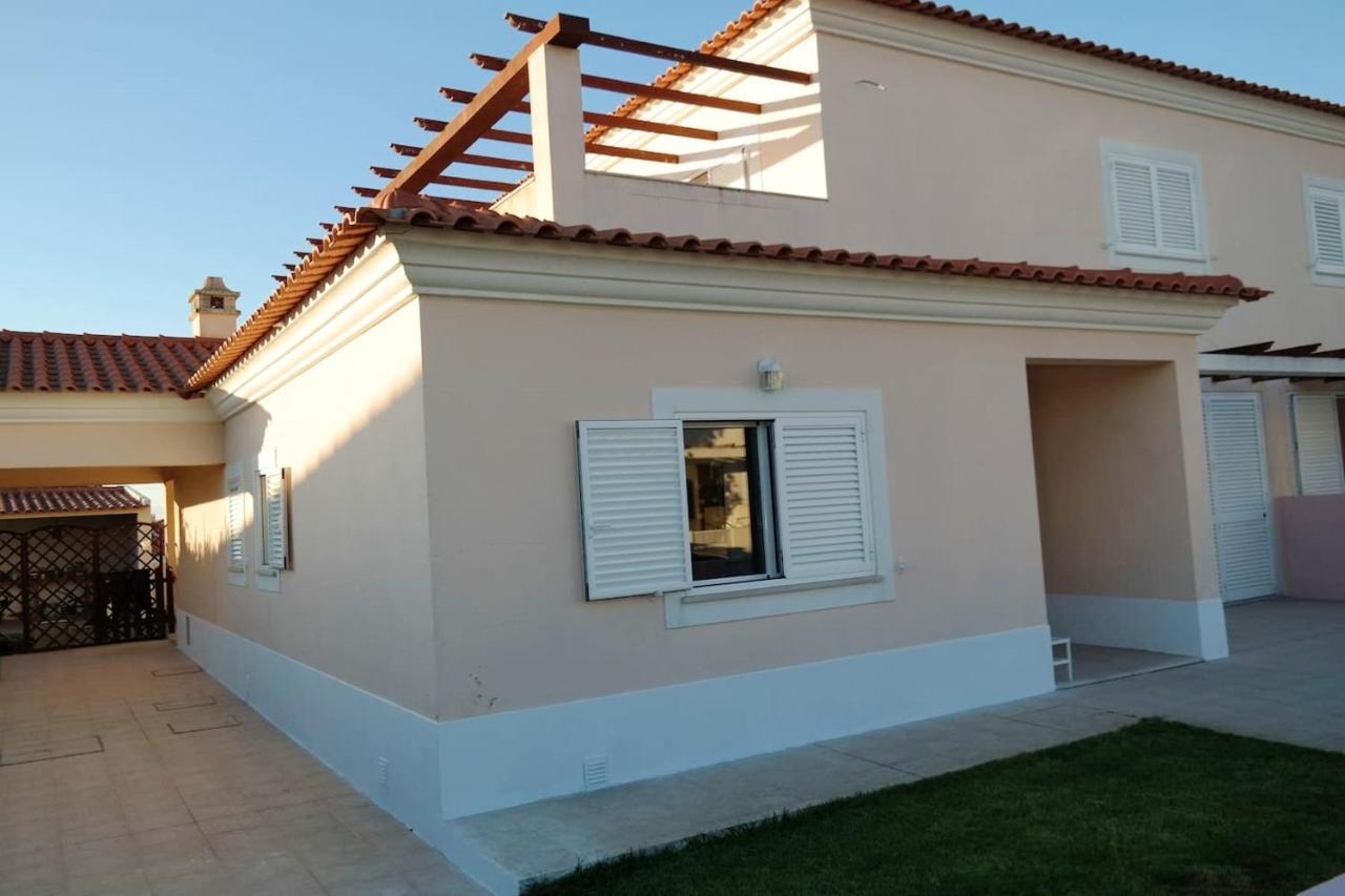 Spacious House In Aldeia Dos Pinheiros With Pool アゼイタオン エクステリア 写真